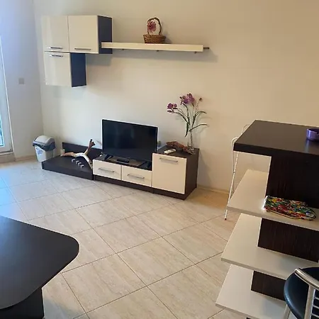 Midia Family Resort, شقة أهيلوي