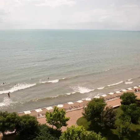 شقة Midia Family Resort, *